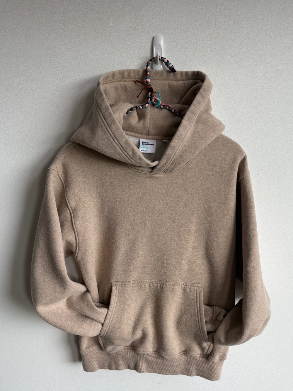 TNA Sweatfleece cozy fleece kangaroo hoodie
Small